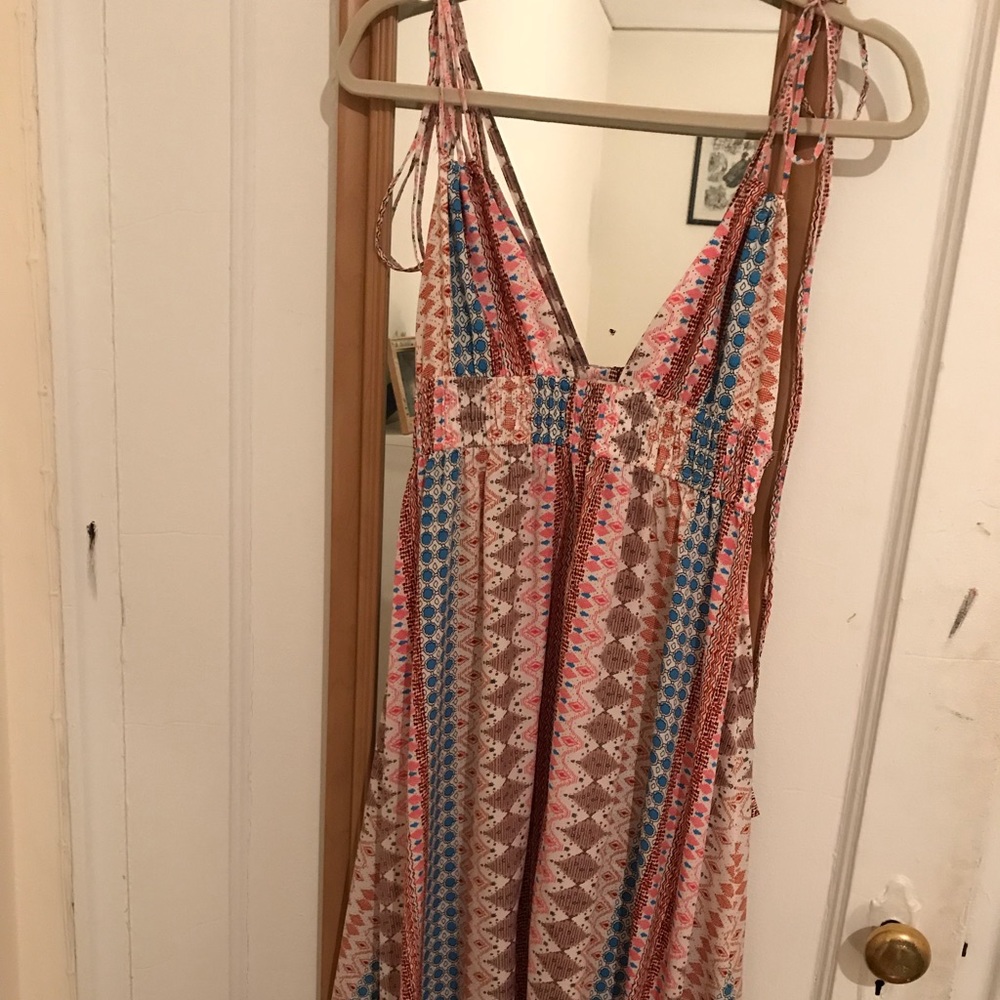 Lulus maxi dress - perfect for beach!